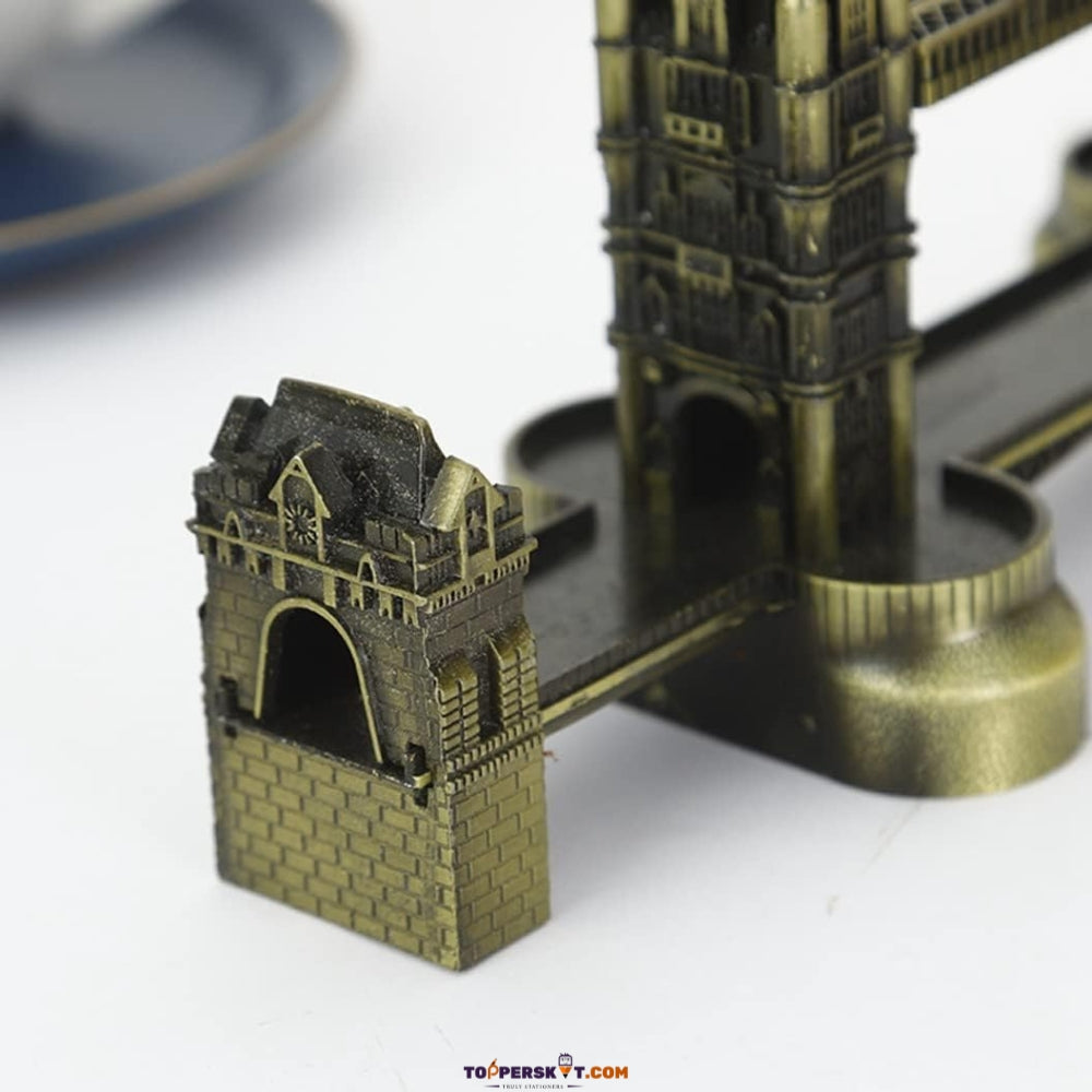 World Famous Metal London Tower Bridge Statue (Pack of 1)